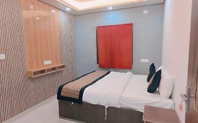 Hotel O Rai Residency